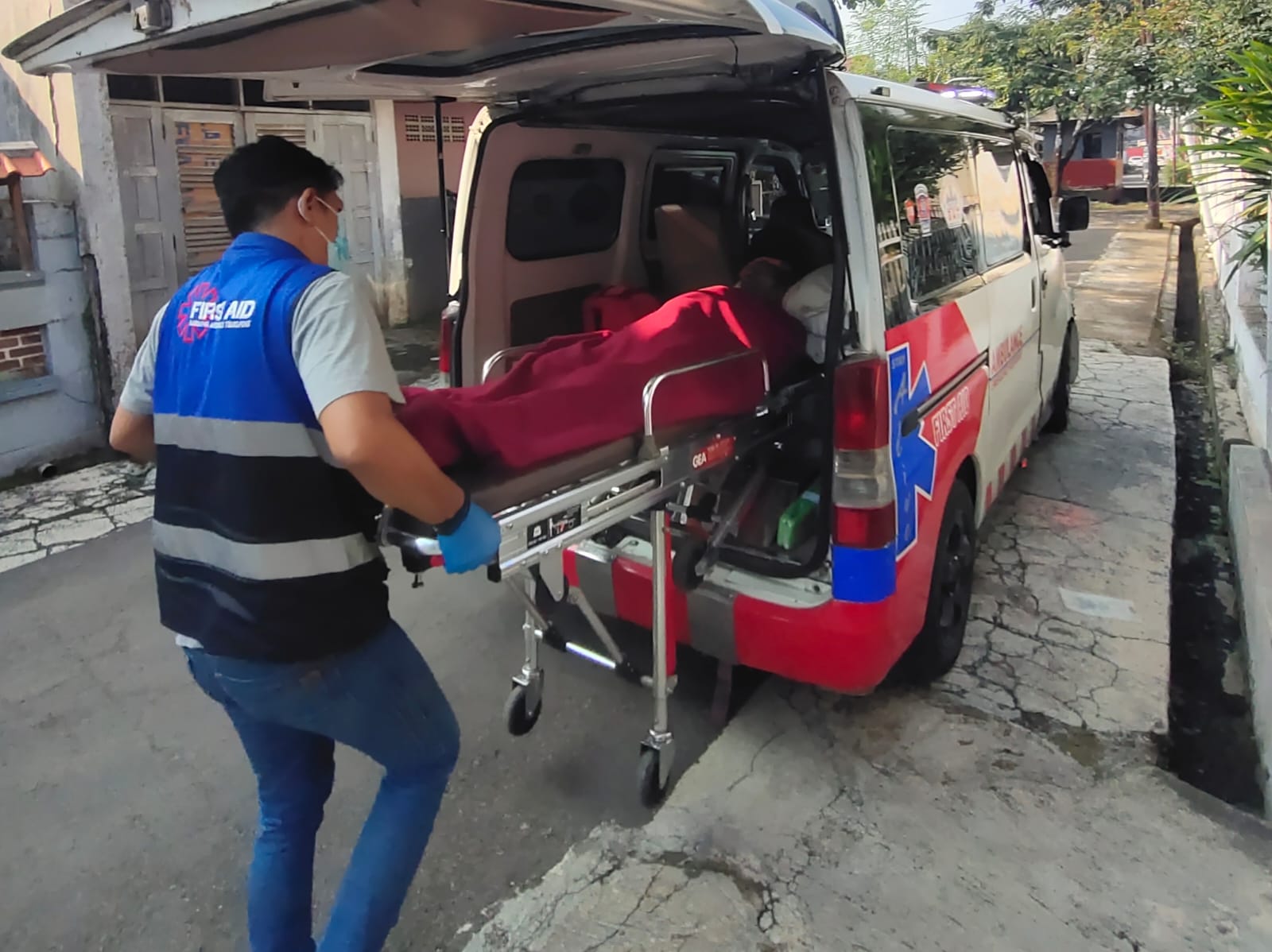 Layanan Pengantaran Pasien - Bandung Ambulance Transport